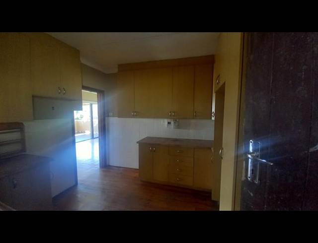 3 BEDROOM HOUSE FOR SALE IN BLUFF